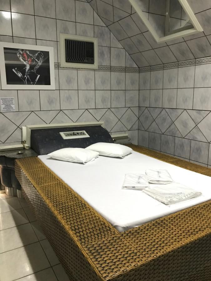 Genus Motel (Adults Only) Uberaba Exteriér fotografie